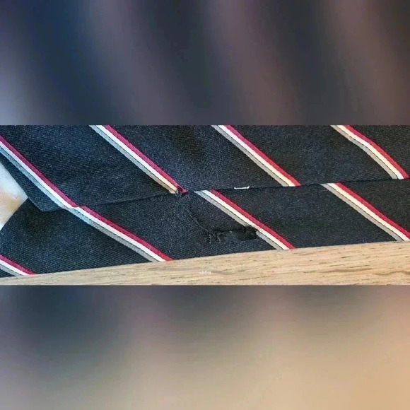 Lot of 12 Designer Ties: Dior, Gucci, Burberry, Celine, J. Crew - Picture 4 of 13